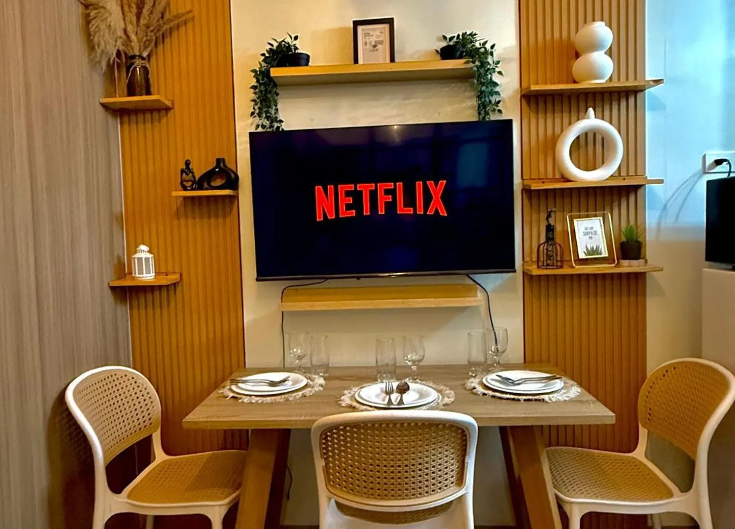 Aparthotel Condo In Moa Arena Near Smx, Airport Wi-Fi Netflix Manila Philippines