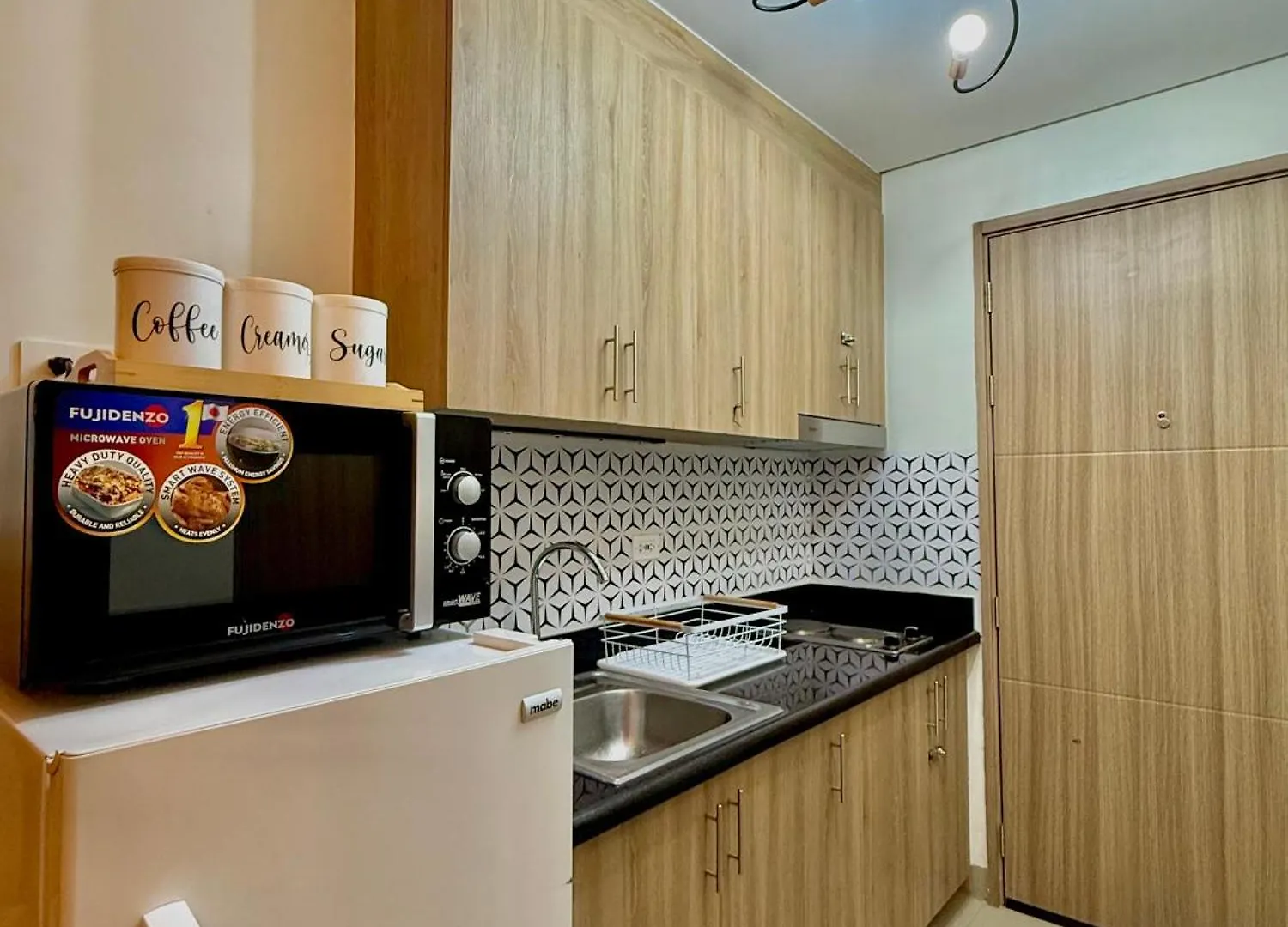 Condo In Moa Arena Near Smx, Airport Wi-Fi Netflix Manila