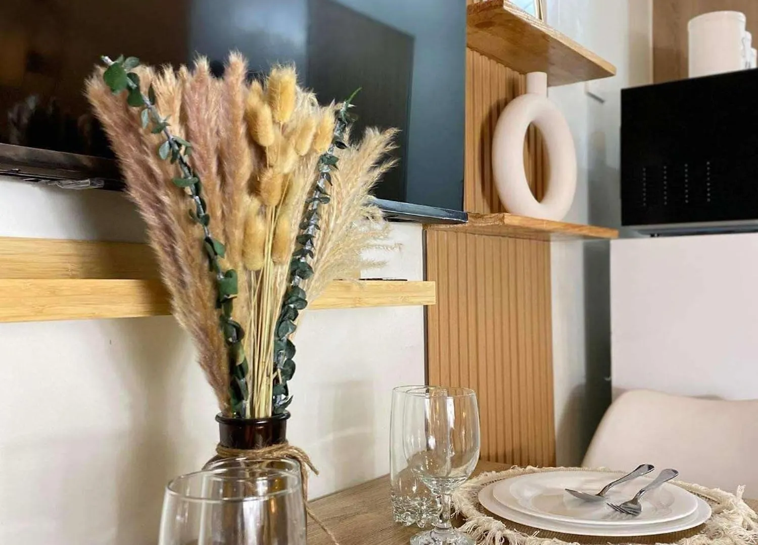 Condo In Moa Arena Near Smx, Airport Wi-Fi Netflix Manila