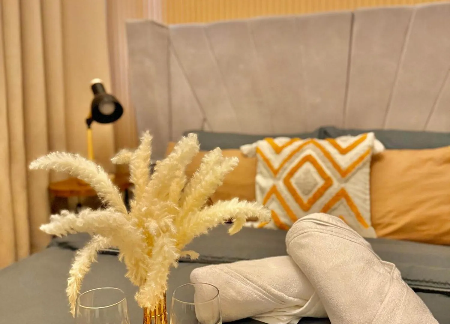 Aparthotel Condo In Moa Arena Near Smx, Airport Wi-Fi Netflix Manila